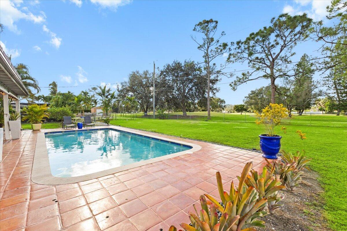 PALM BEACH NATL GOLF AND COUNTRY CLUB ESTATES 1 - Residential