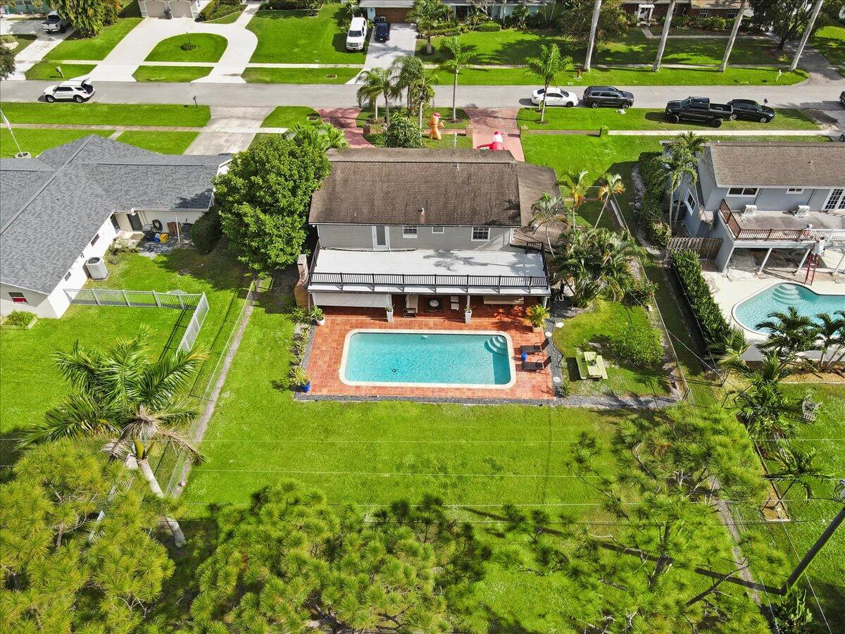 PALM BEACH NATL GOLF AND COUNTRY CLUB ESTATES 1 - Residential