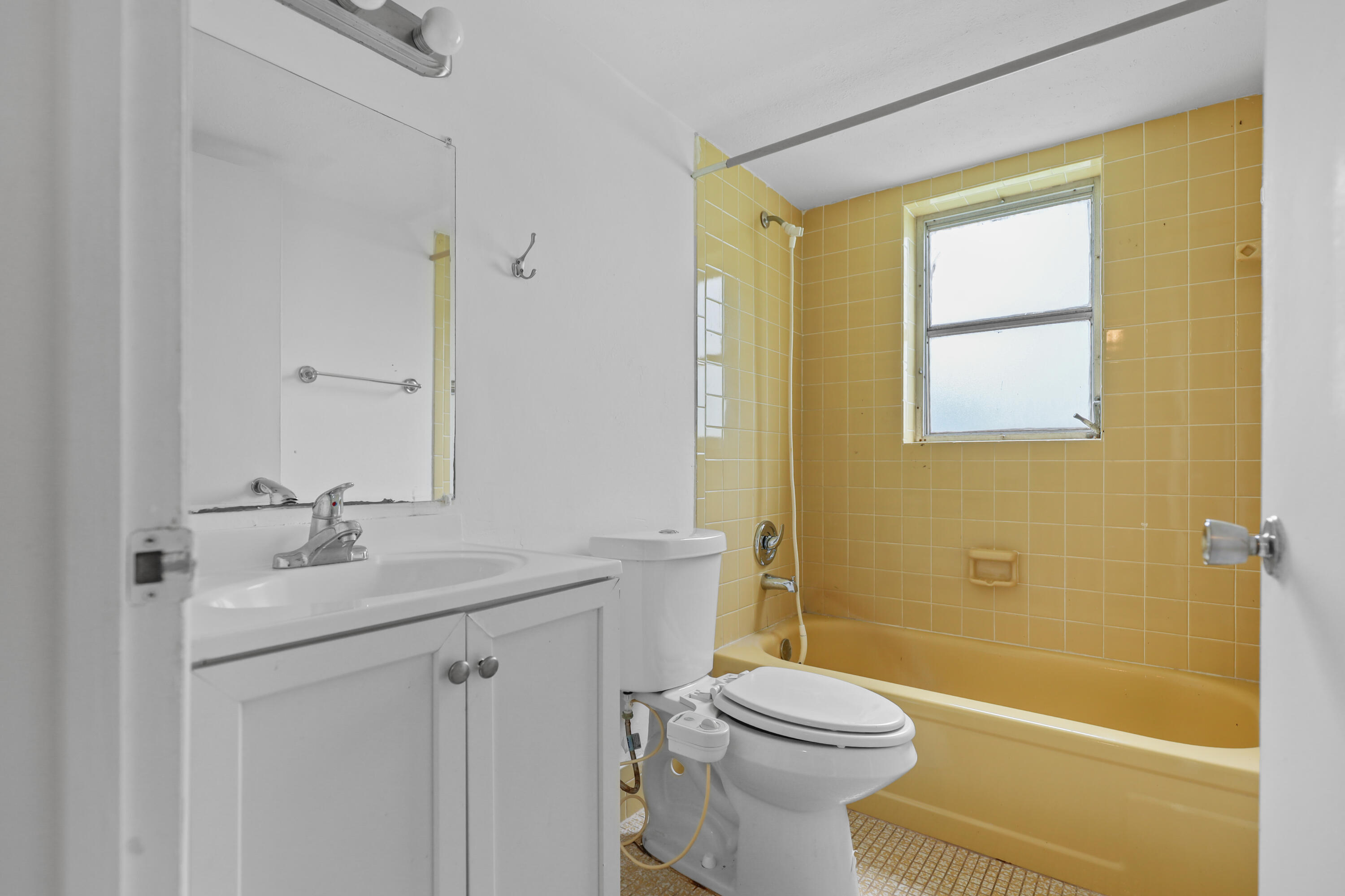 2 OF PALM SPRINGS 2 CONDO - Residential