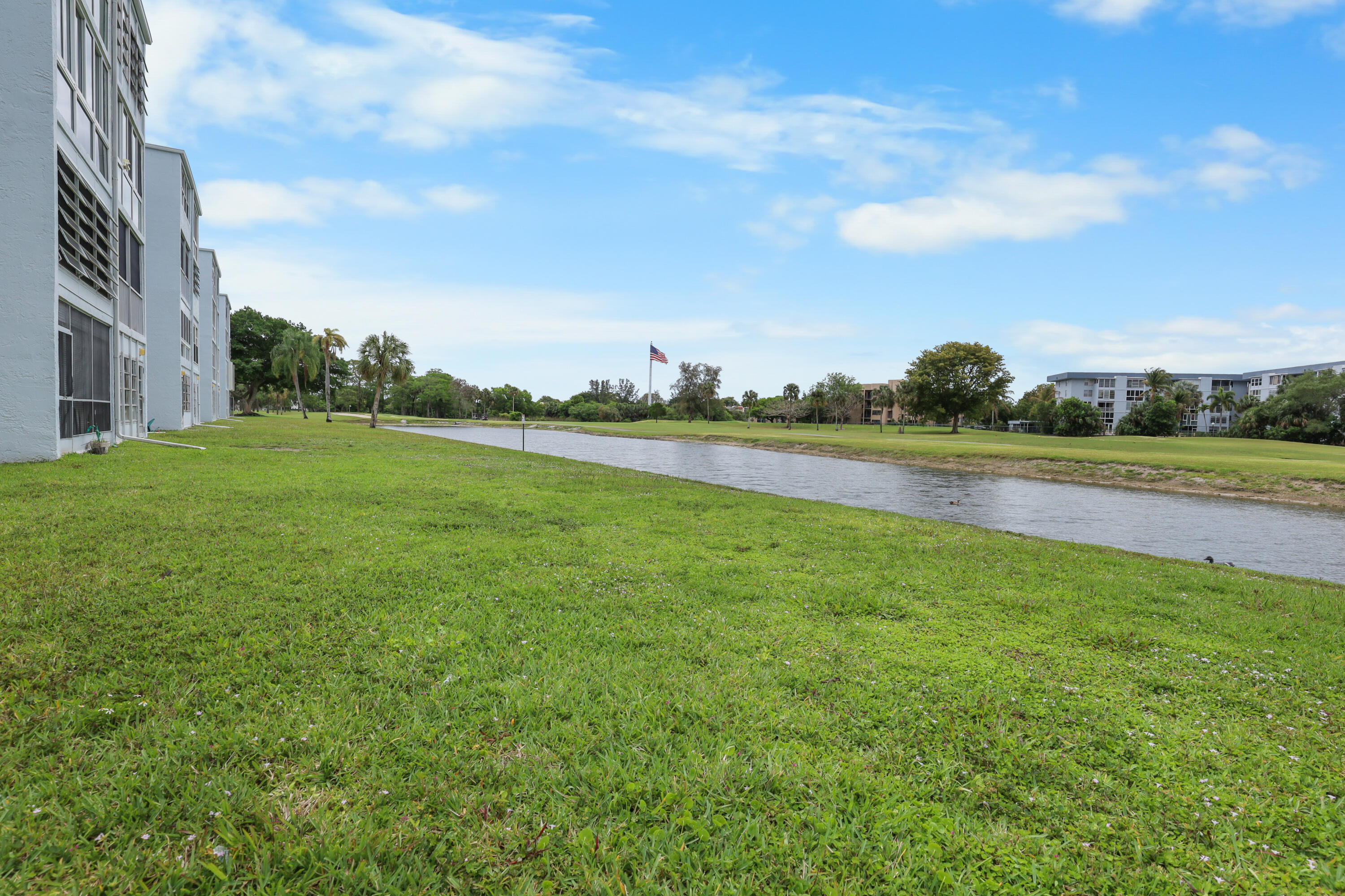 2 OF PALM SPRINGS 2 CONDO - Residential