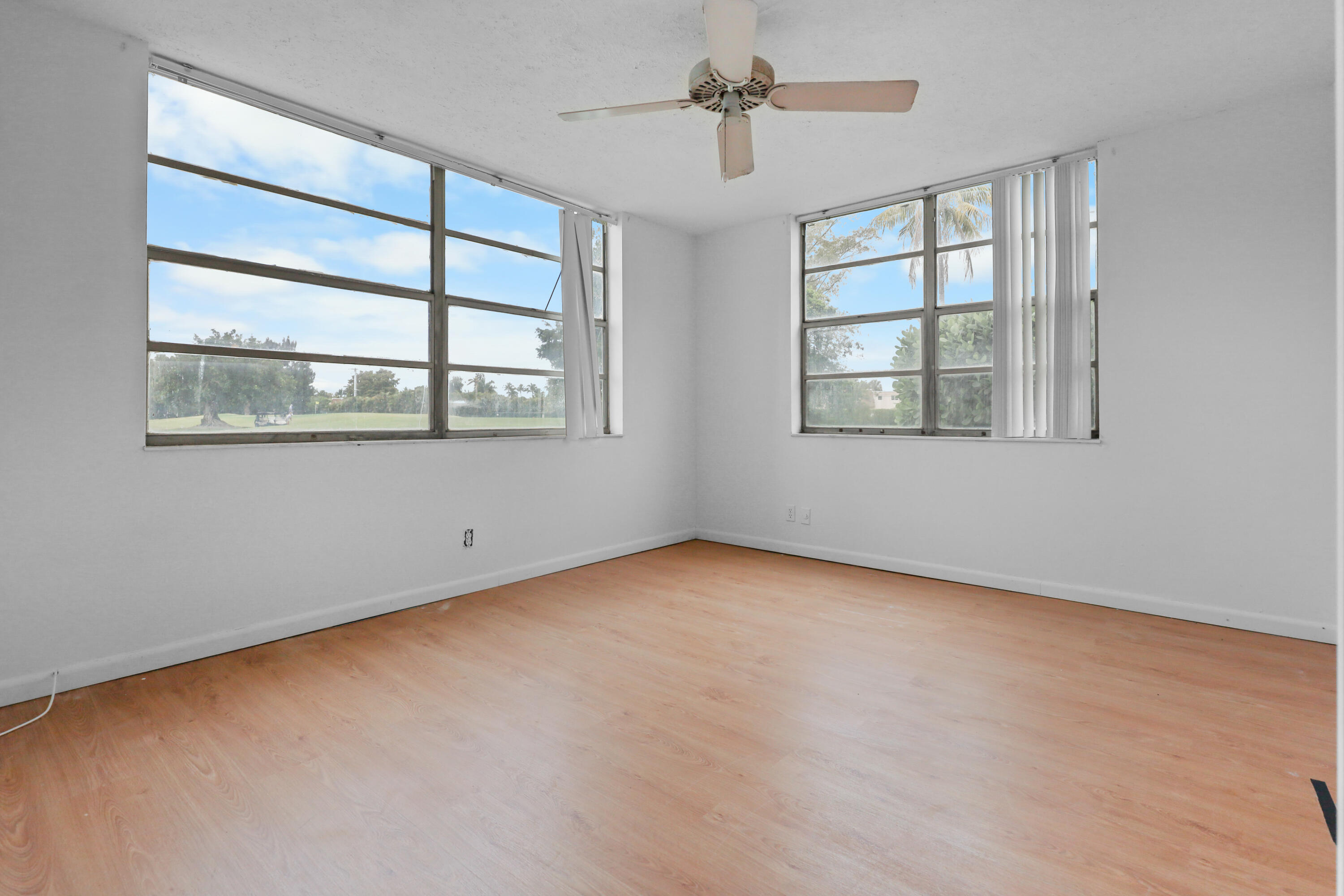 2 OF PALM SPRINGS 2 CONDO - Residential