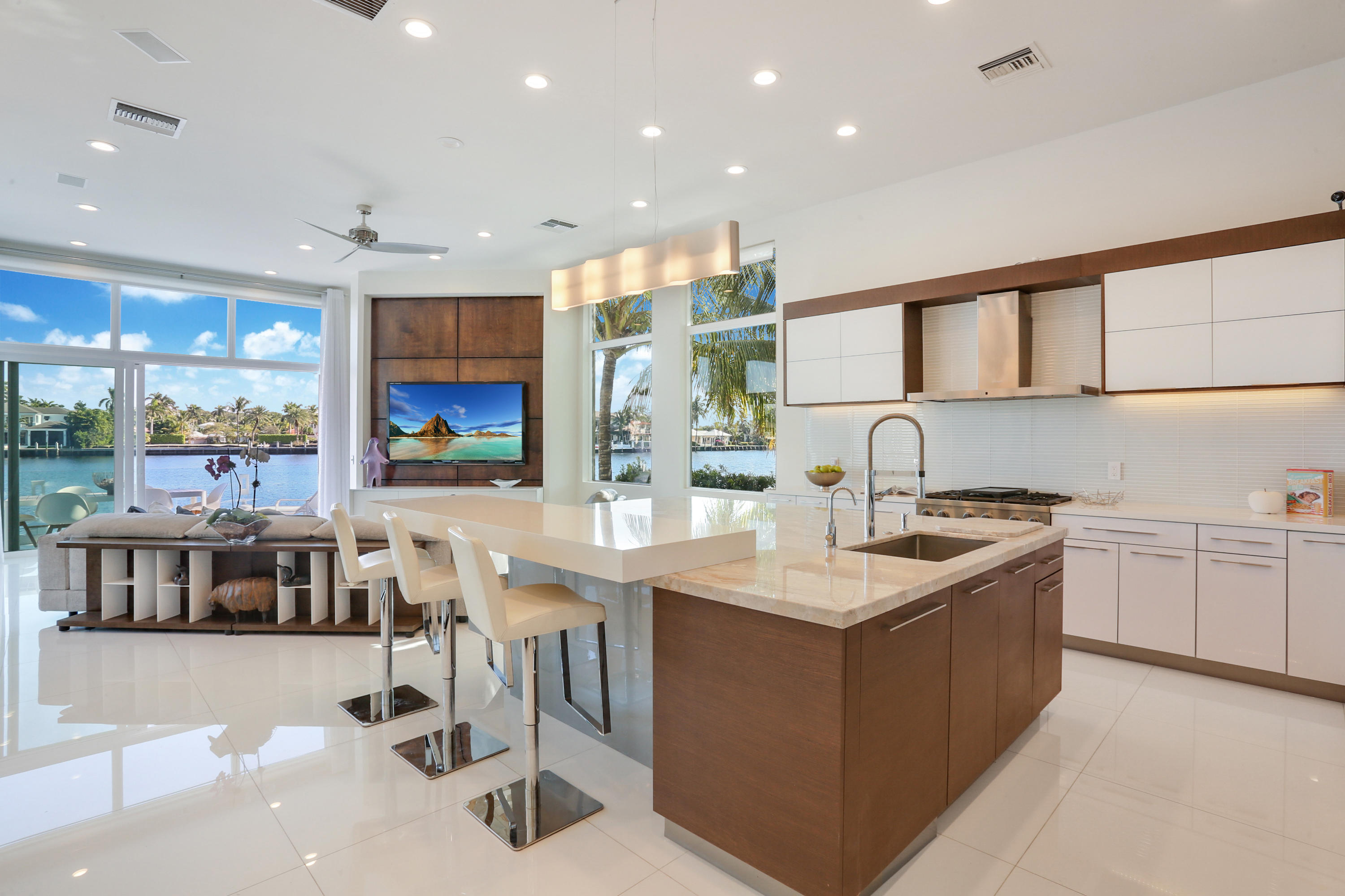 RIO DEL REY SHORES - Residential