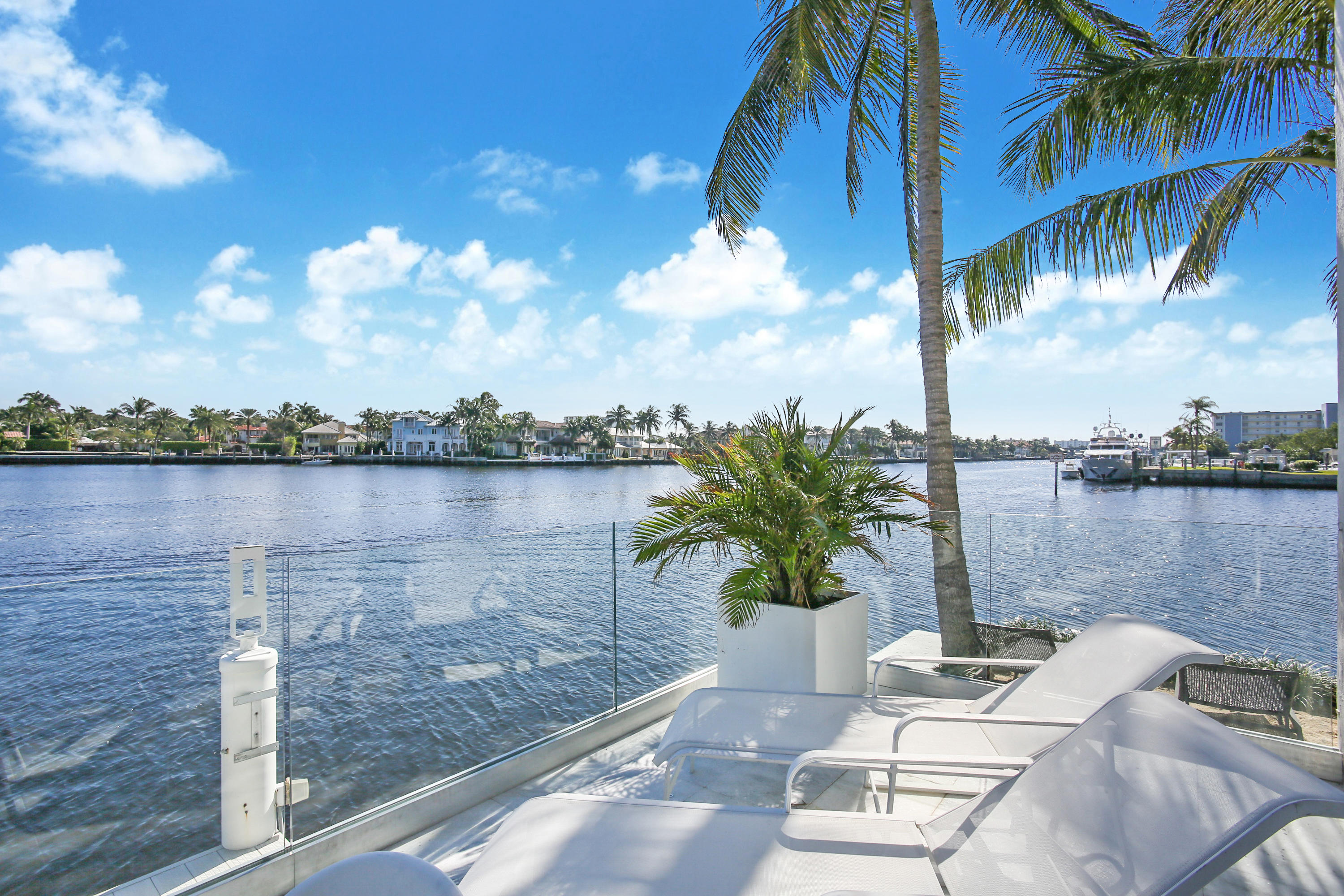 RIO DEL REY SHORES - Residential