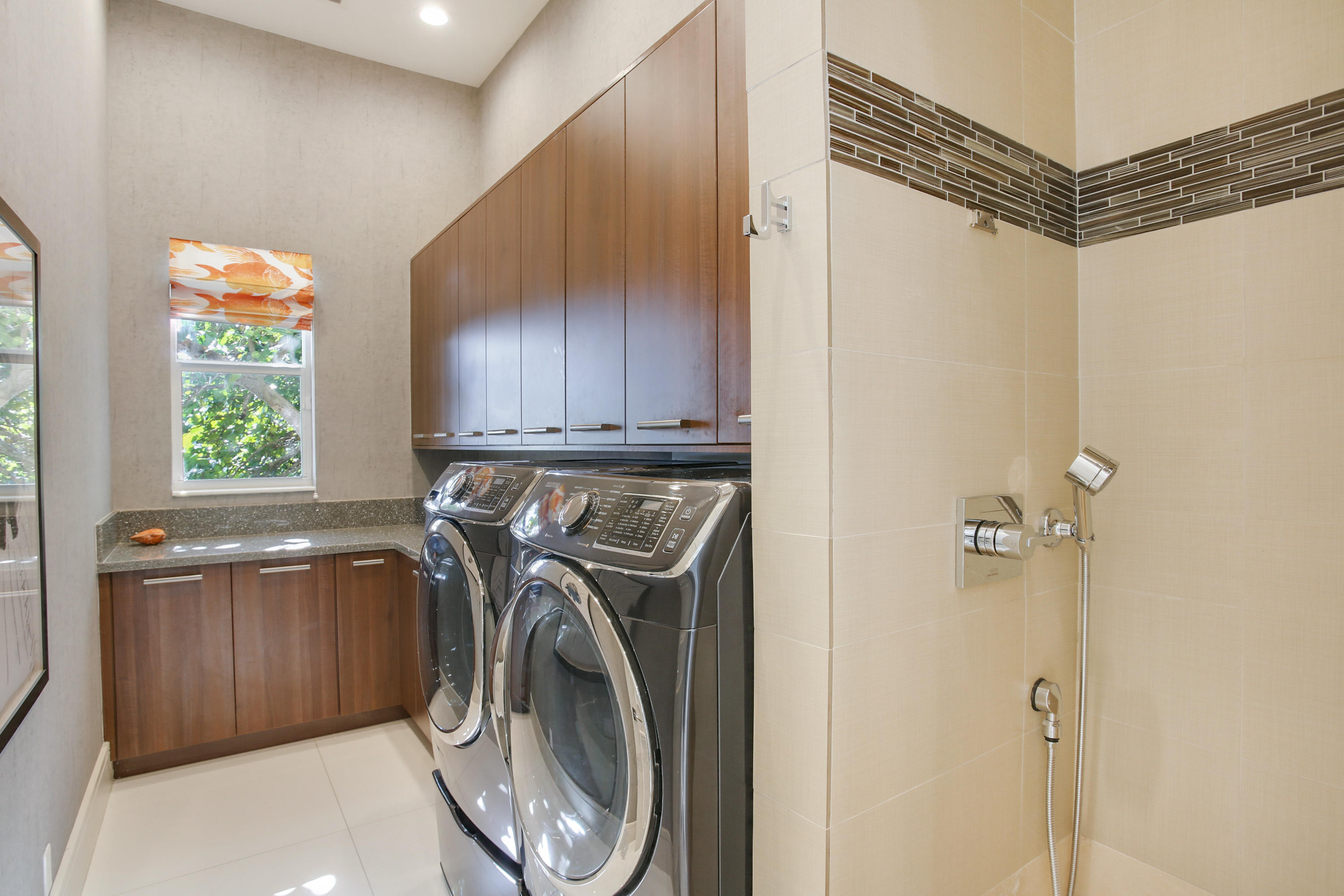 RIO DEL REY SHORES - Residential