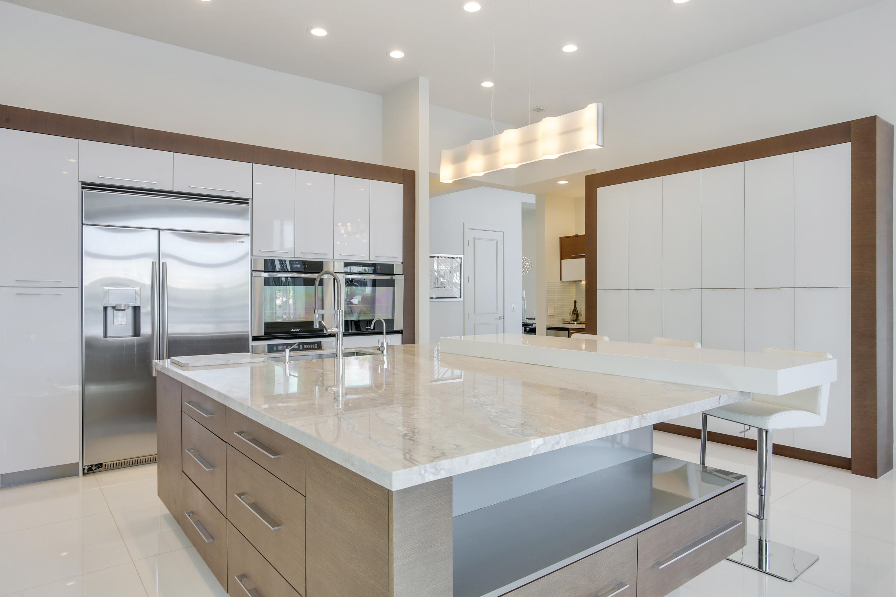 RIO DEL REY SHORES - Residential