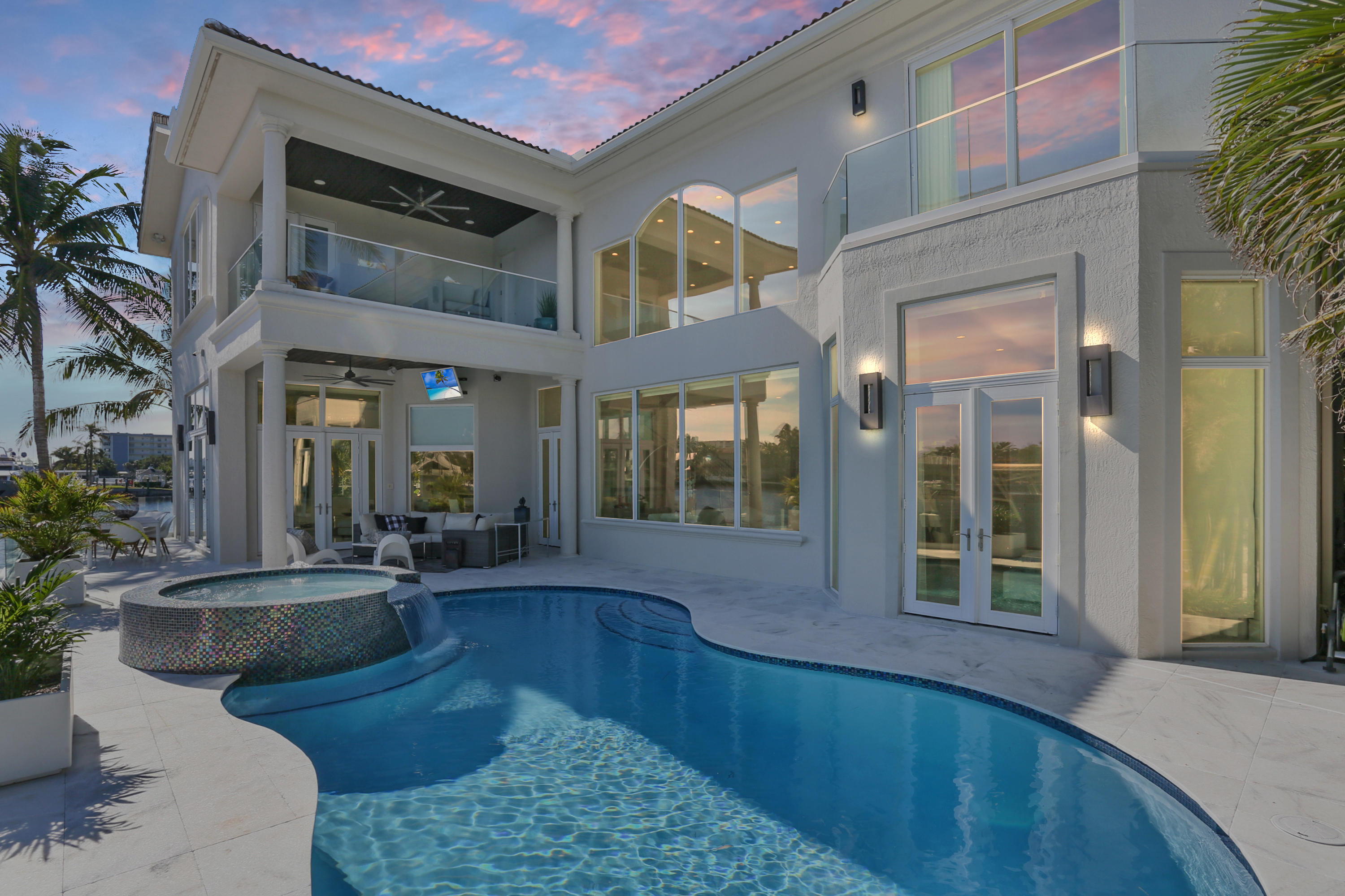 RIO DEL REY SHORES - Residential