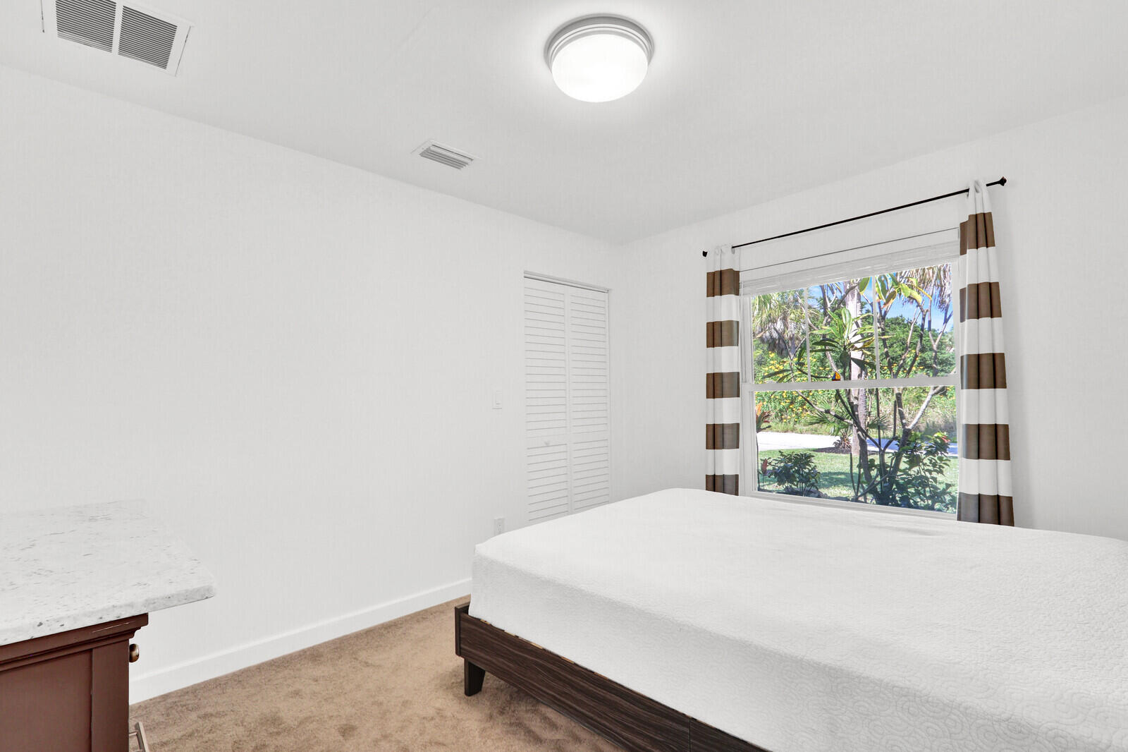 METES AND BOUNDS - Residential