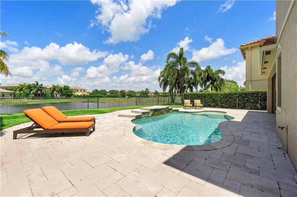 Parkland Village 177-15 B - Residential