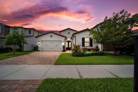 Single Family Residence in Boynton Beach FL 8803 Grand Prix Lane Ln 2.jpg