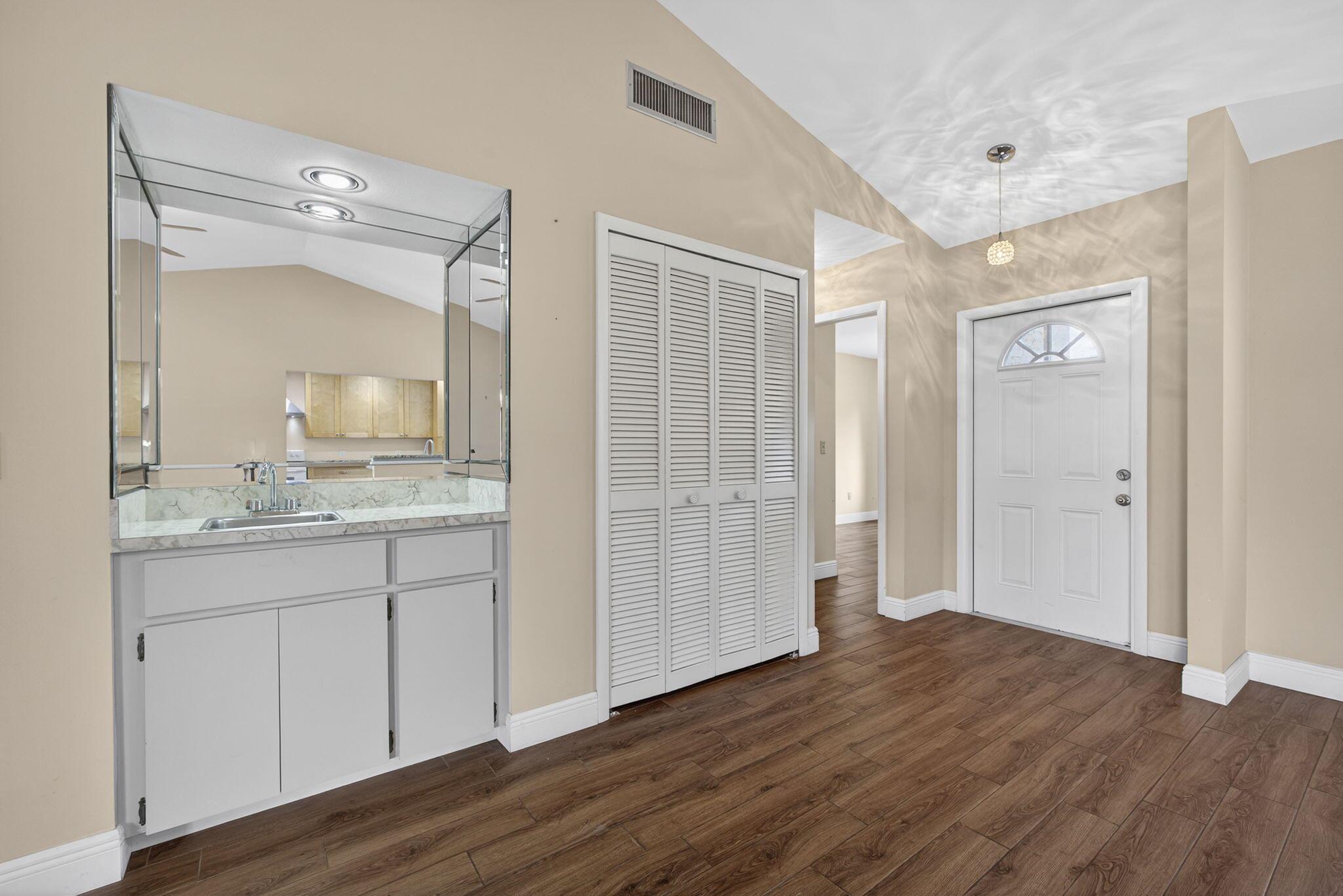 VILLAGE WALK - Residential