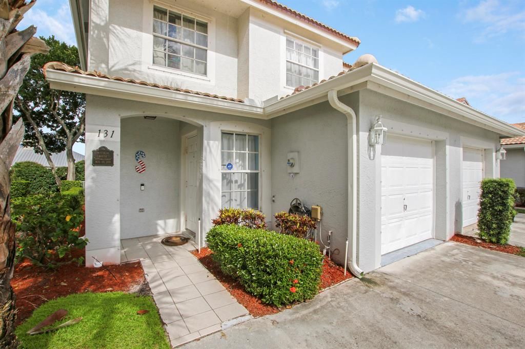 Photo of 131 Fox Meadow Run, Jupiter, FL 33458 (MLS # R10728982)
