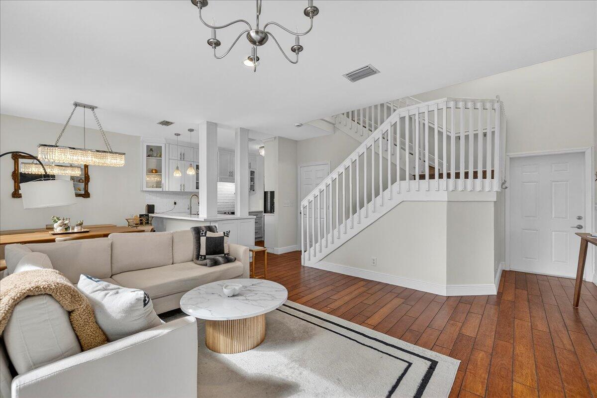 BANYAN TRAILS - Residential Lease