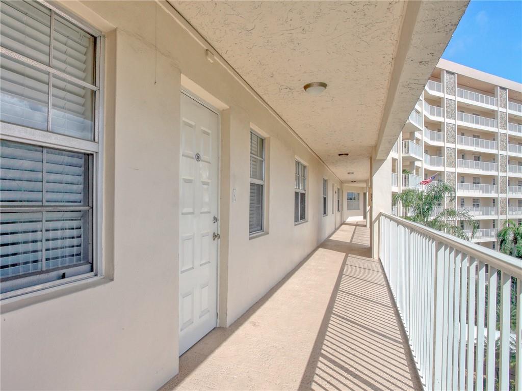 Oaks Way at PALM-AIRE - Residential