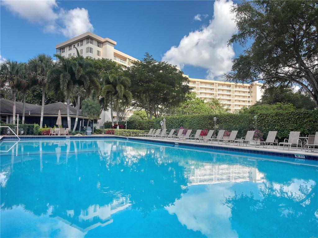 Oaks Way at PALM-AIRE - Residential