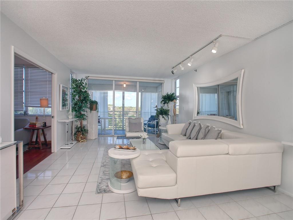 Oaks Way at PALM-AIRE - Residential
