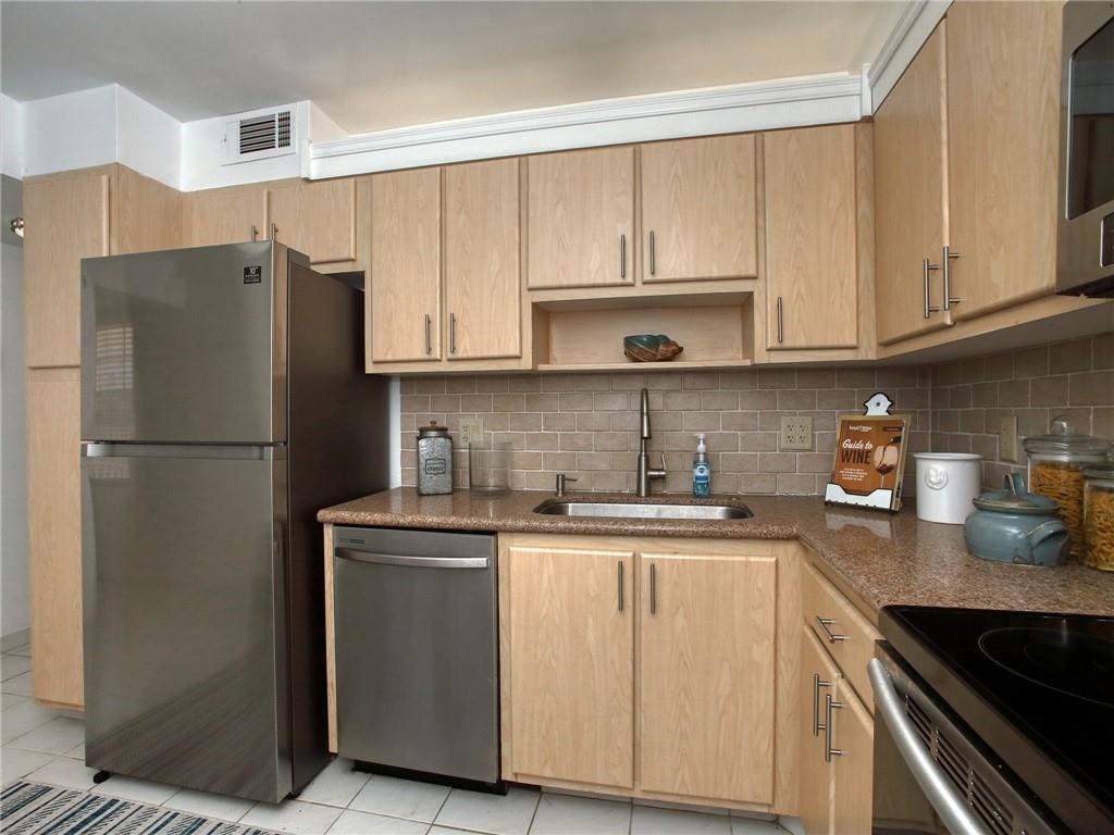 Oaks Way at PALM-AIRE - Residential