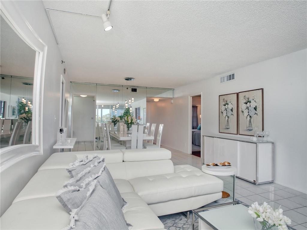 Oaks Way at PALM-AIRE - Residential