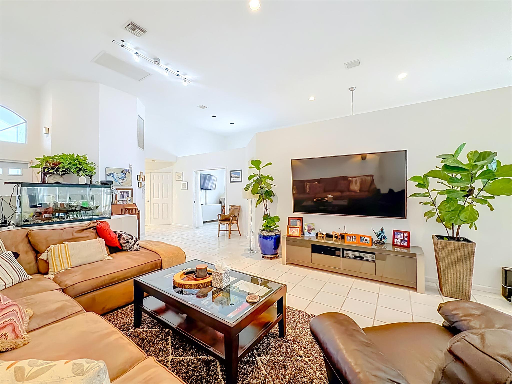 HAMPTON FAIRWAYS 3 - Residential Lease