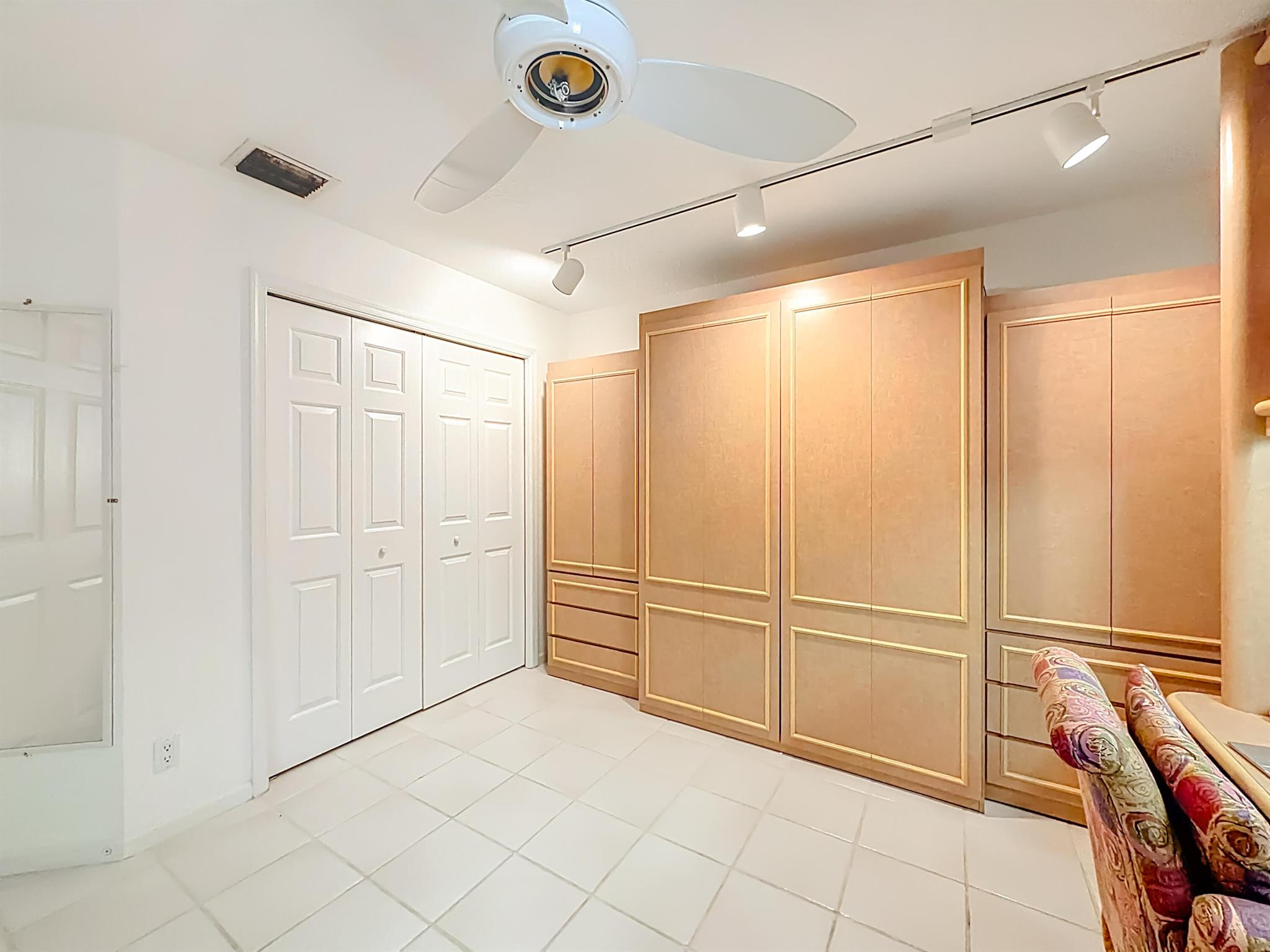 HAMPTON FAIRWAYS 3 - Residential Lease