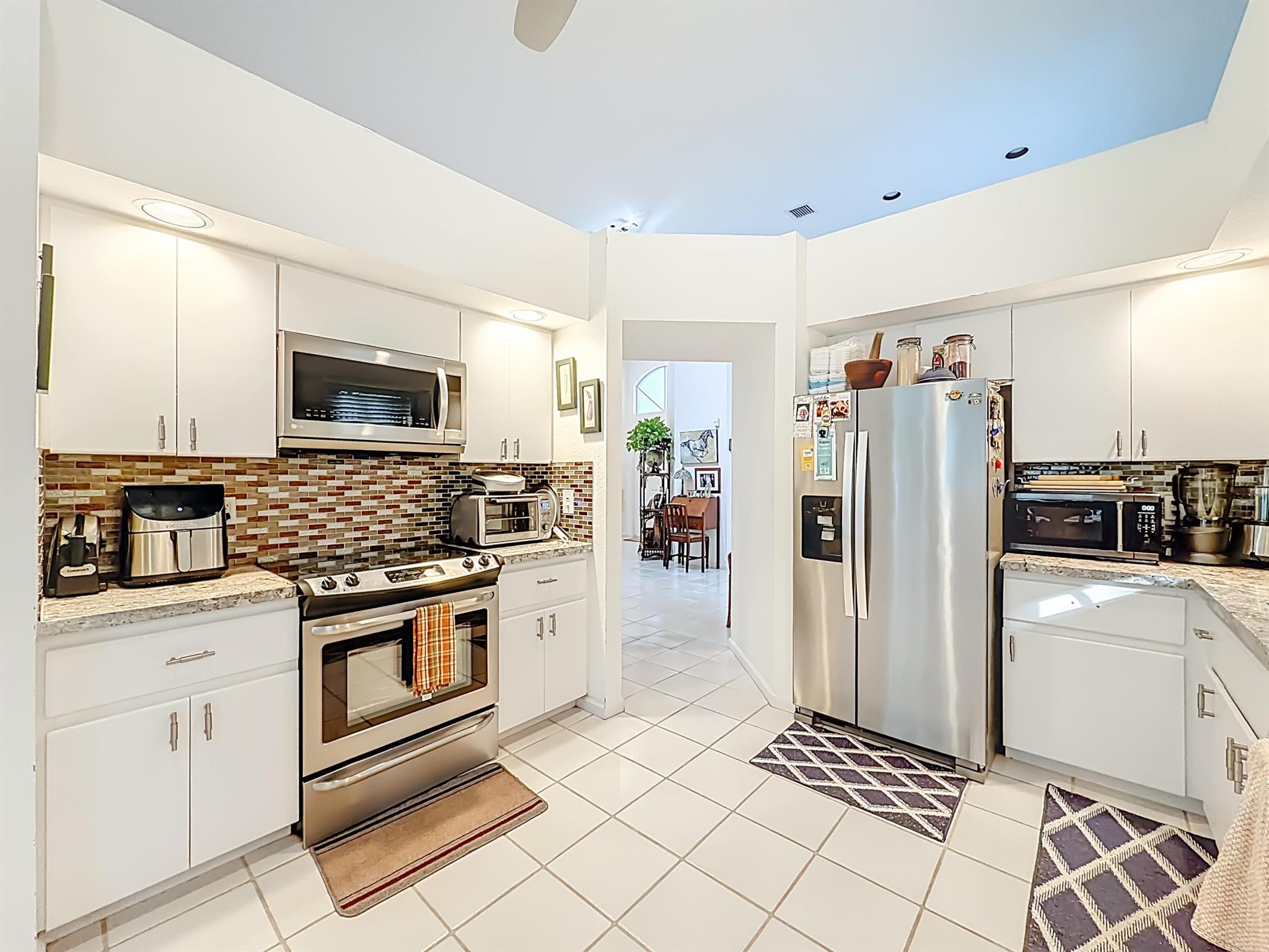 HAMPTON FAIRWAYS 3 - Residential Lease