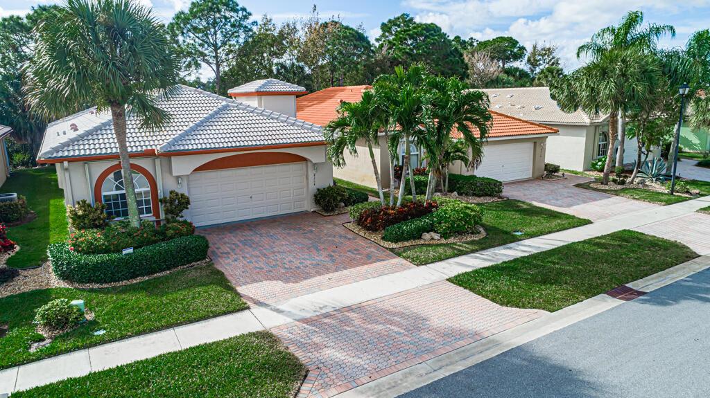 VENETIAN ISLES - Residential