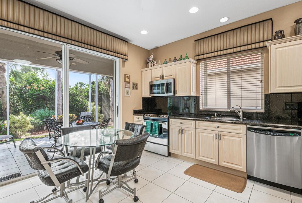 VENETIAN ISLES - Residential