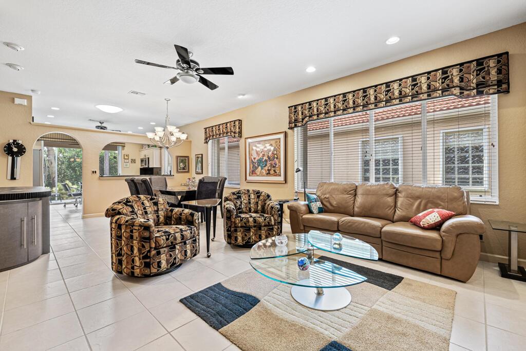 8204 Brindisi Lane