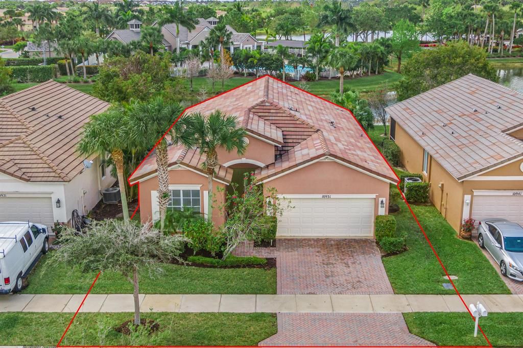 Photo of 10931 SW Dunhill Court, Port Saint Lucie, FL 34987 (MLS # R10783891)