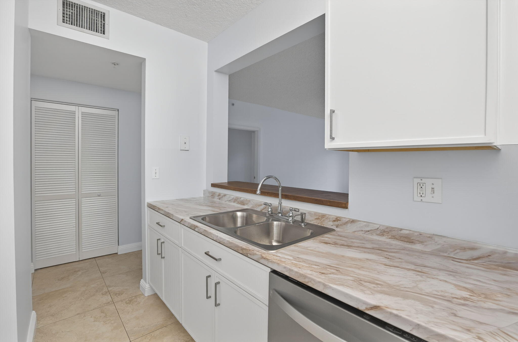 OCEAN TRACE CONDO - Residential