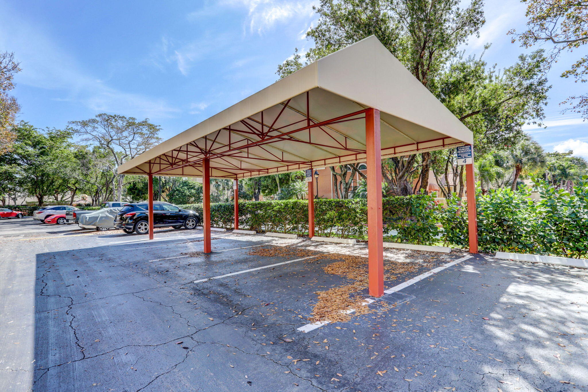 OCEAN TRACE CONDO - Residential