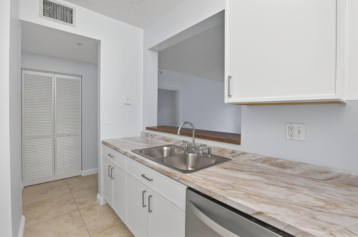 OCEAN TRACE CONDO - Residential