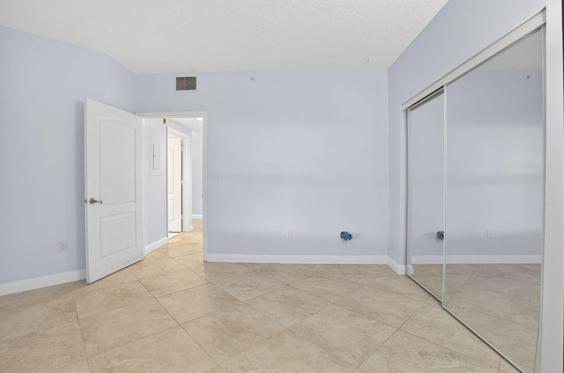 OCEAN TRACE CONDO - Residential