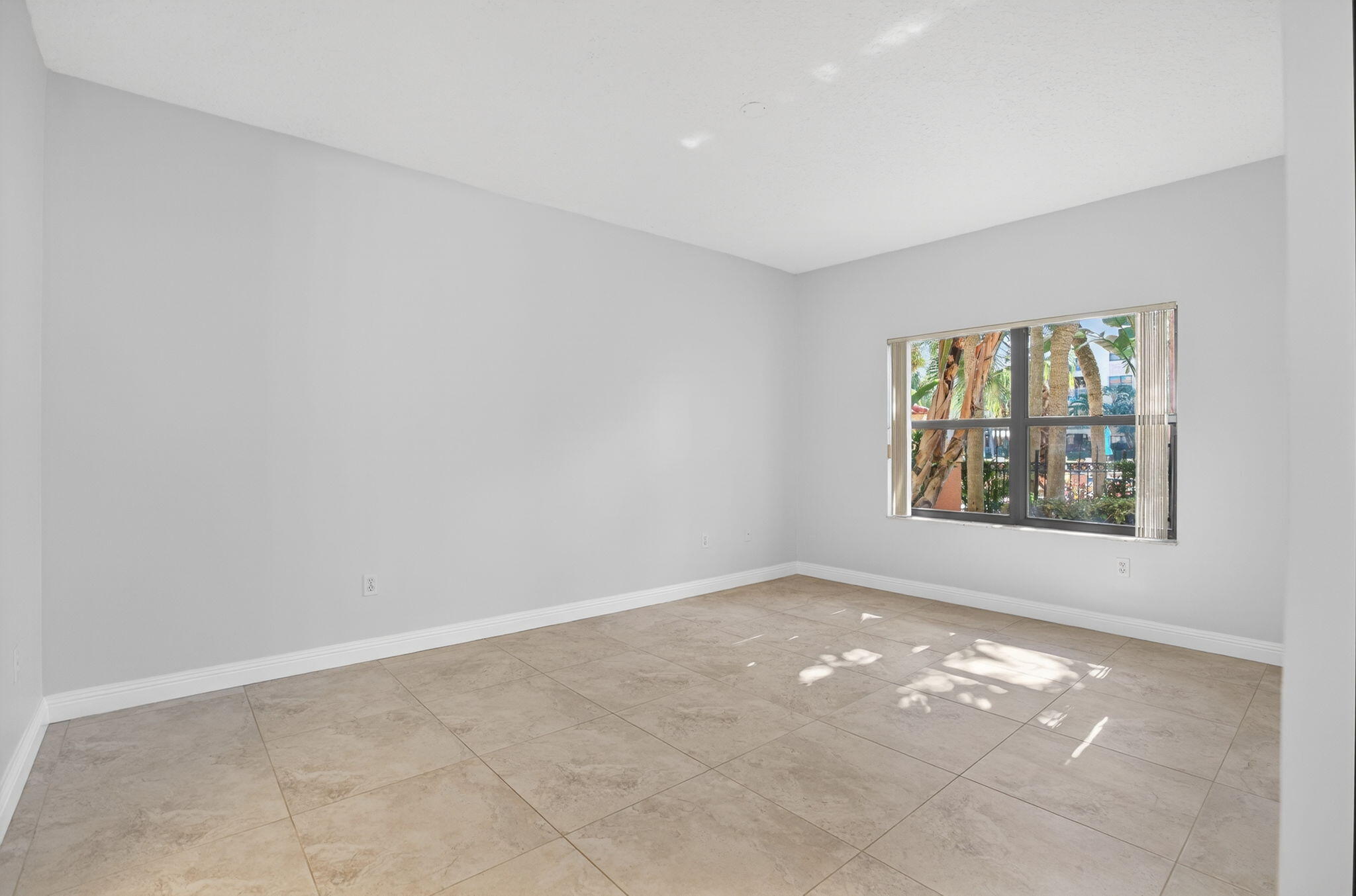 OCEAN TRACE CONDO - Residential