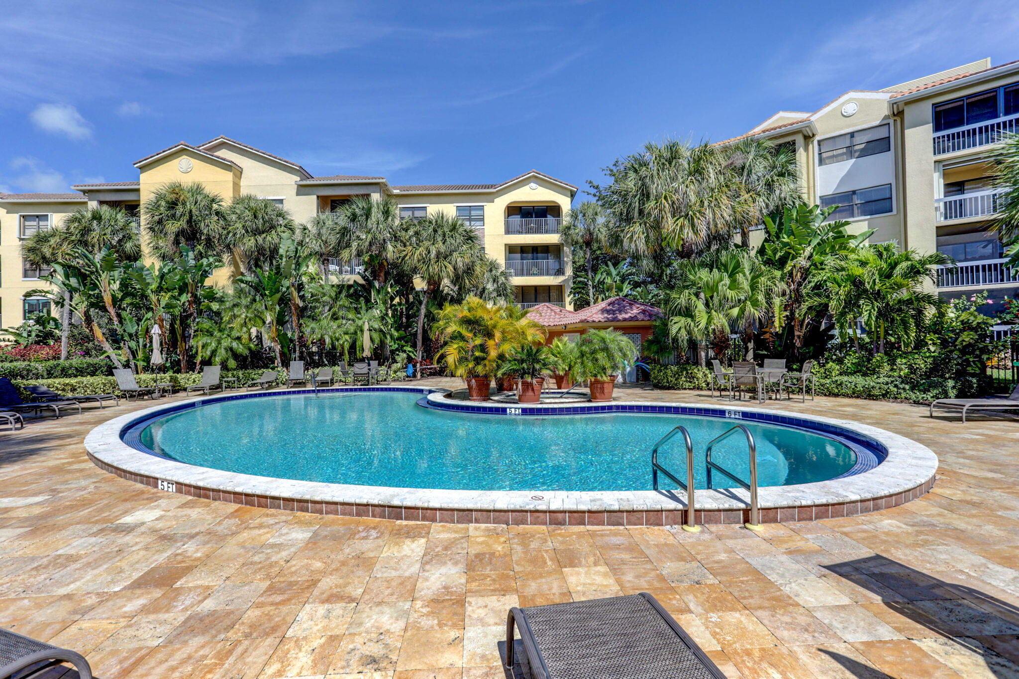 OCEAN TRACE CONDO - Residential