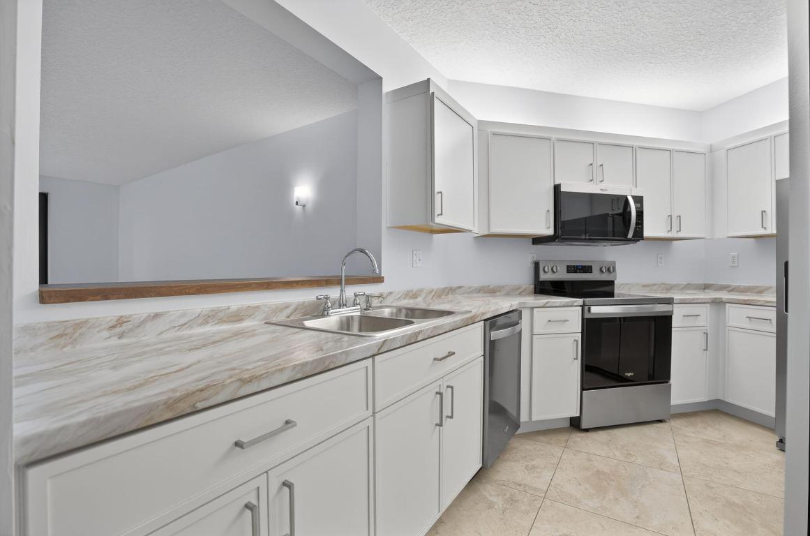 OCEAN TRACE CONDO - Residential