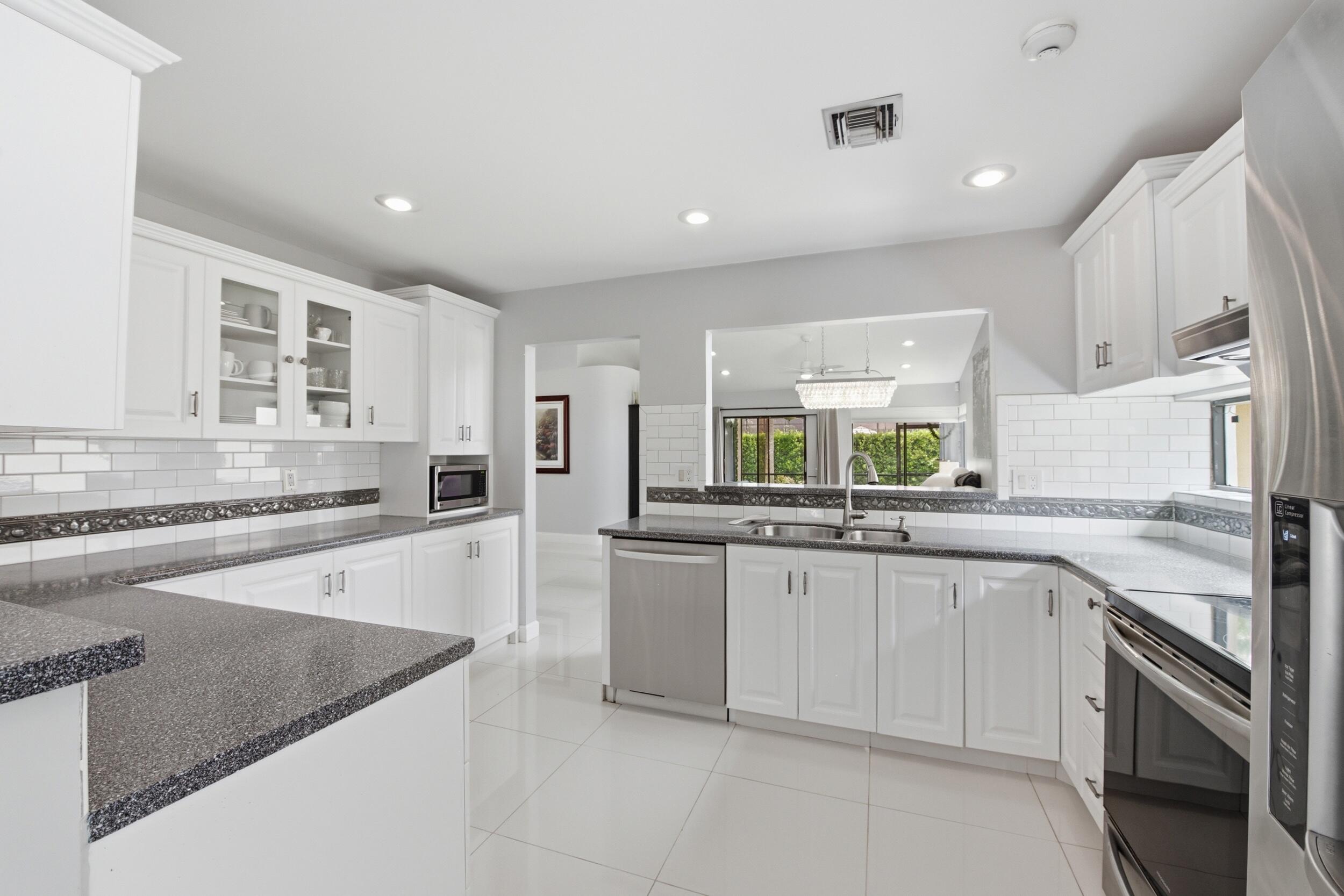 10577 Mendocino Lane