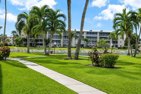 Tiny photo for 2616 GARDEN Drive N #111, Lake Worth, FL 33461 (MLS # B26071131)