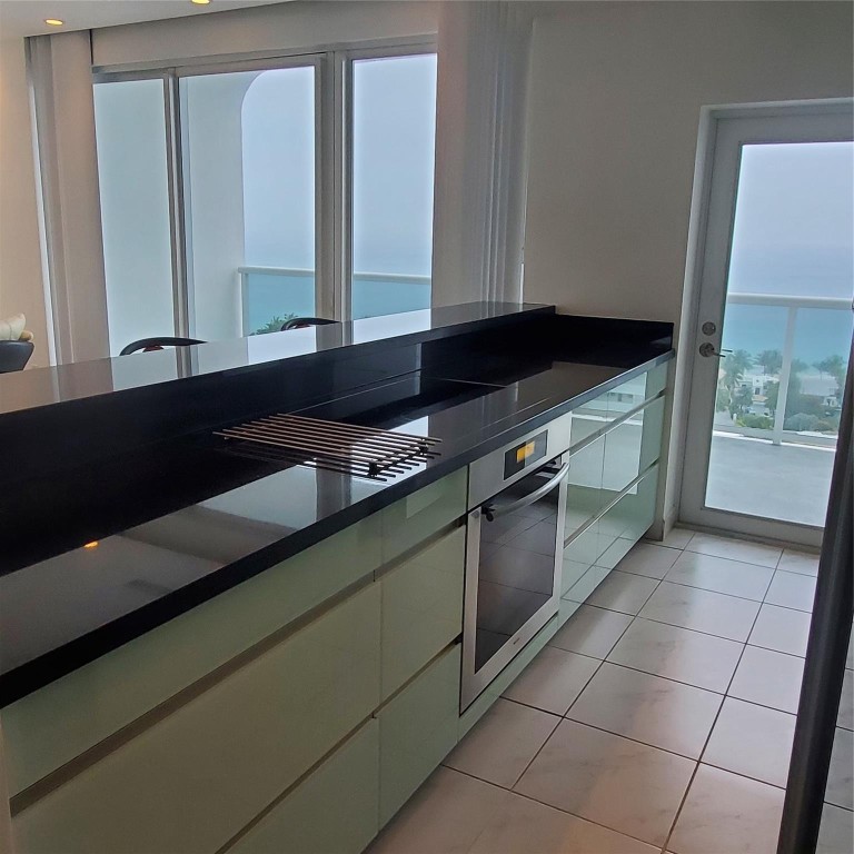 2841 N Ocean Boulevard 2008