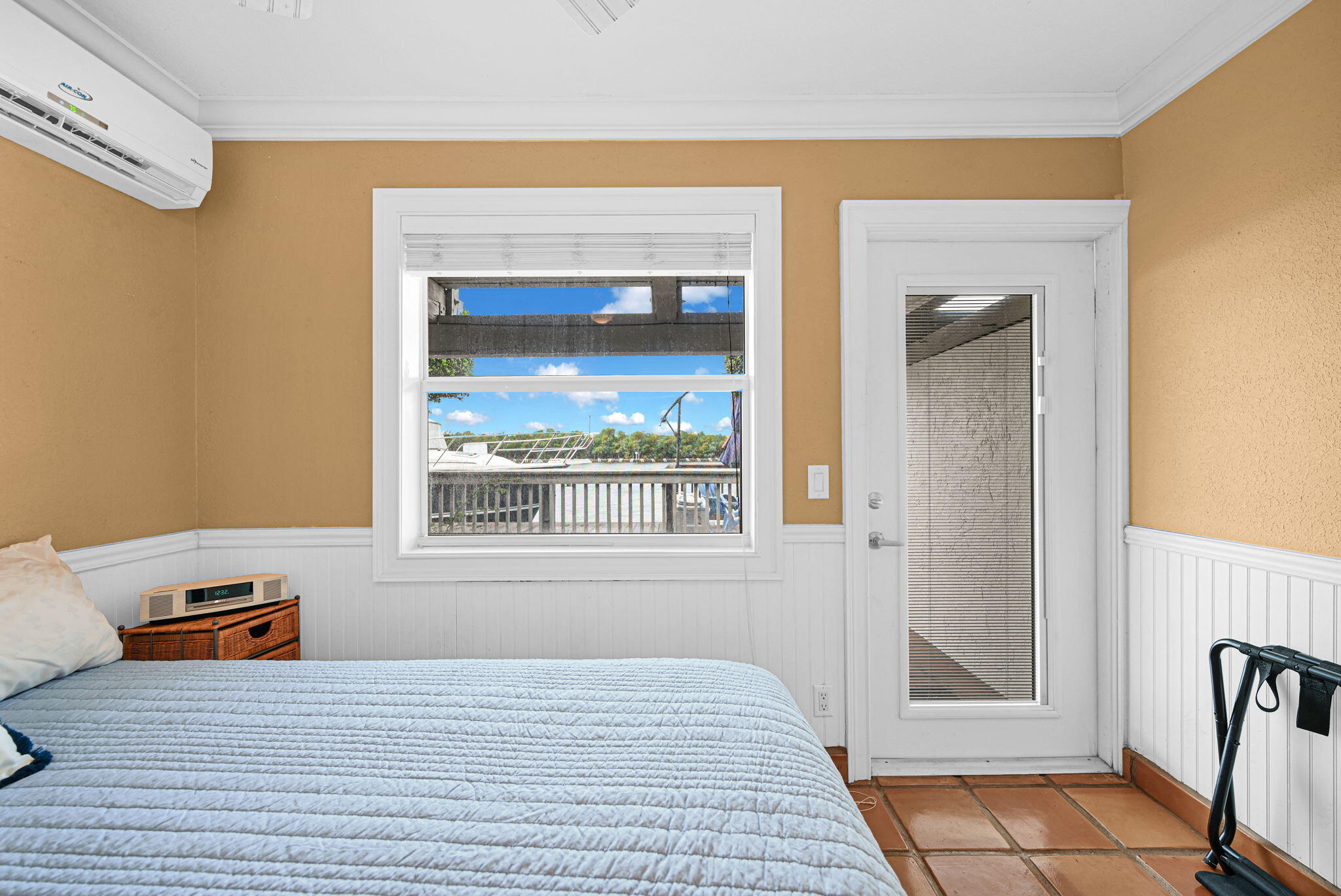 OASIS CONDOMINIUM - Residential