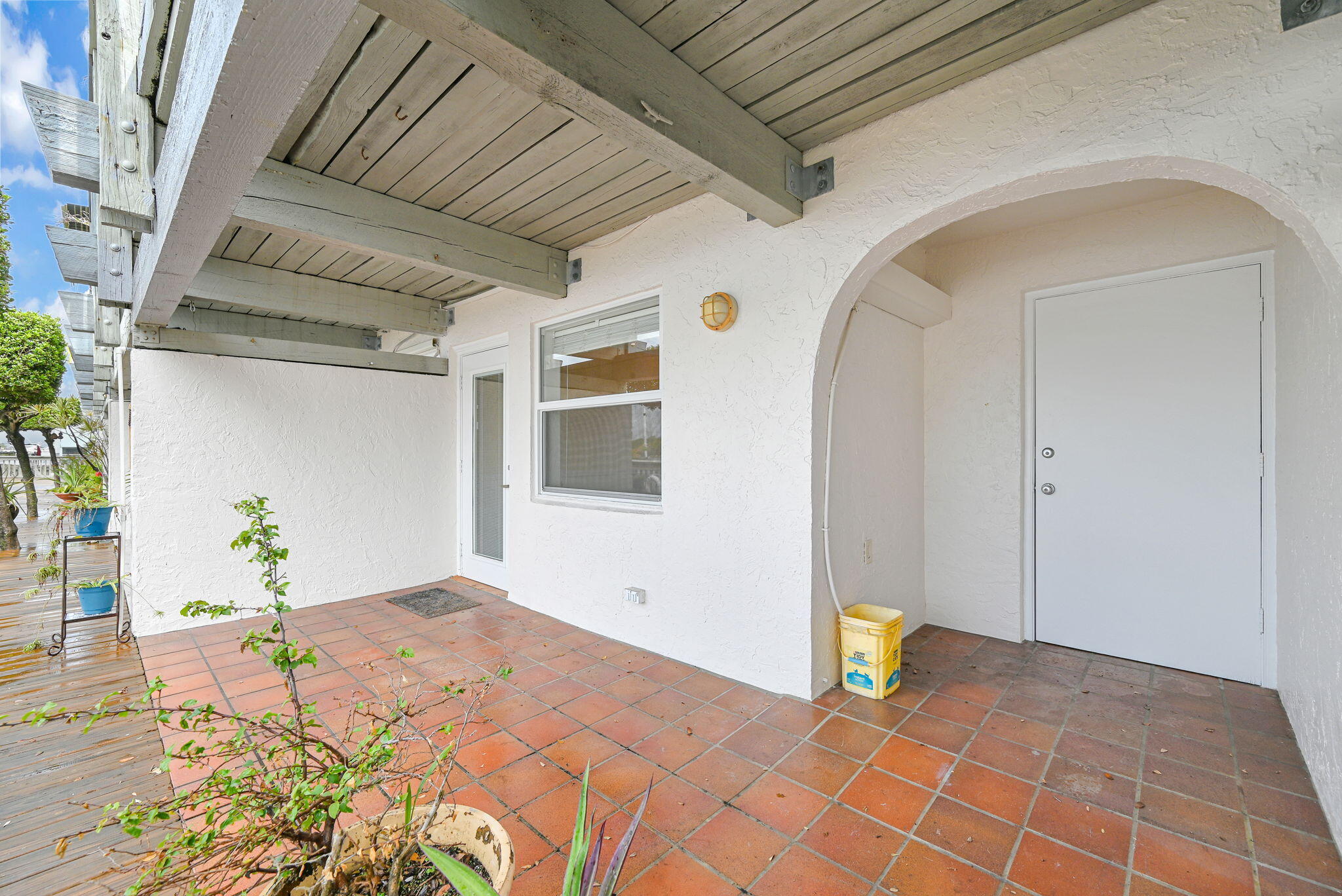 OASIS CONDOMINIUM - Residential