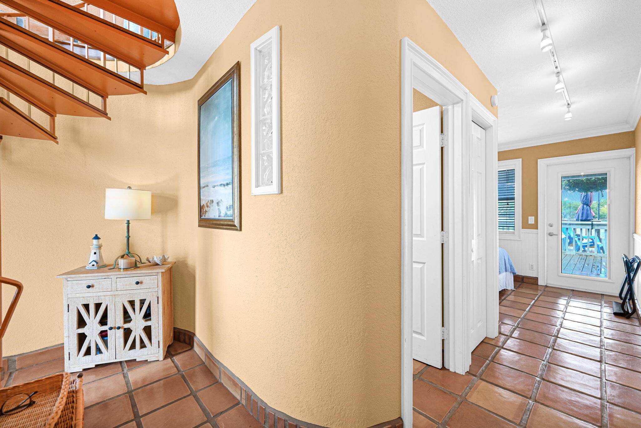 OASIS CONDOMINIUM - Residential