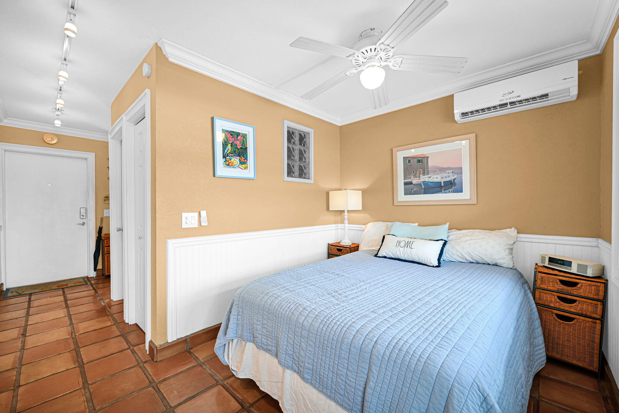 OASIS CONDOMINIUM - Residential