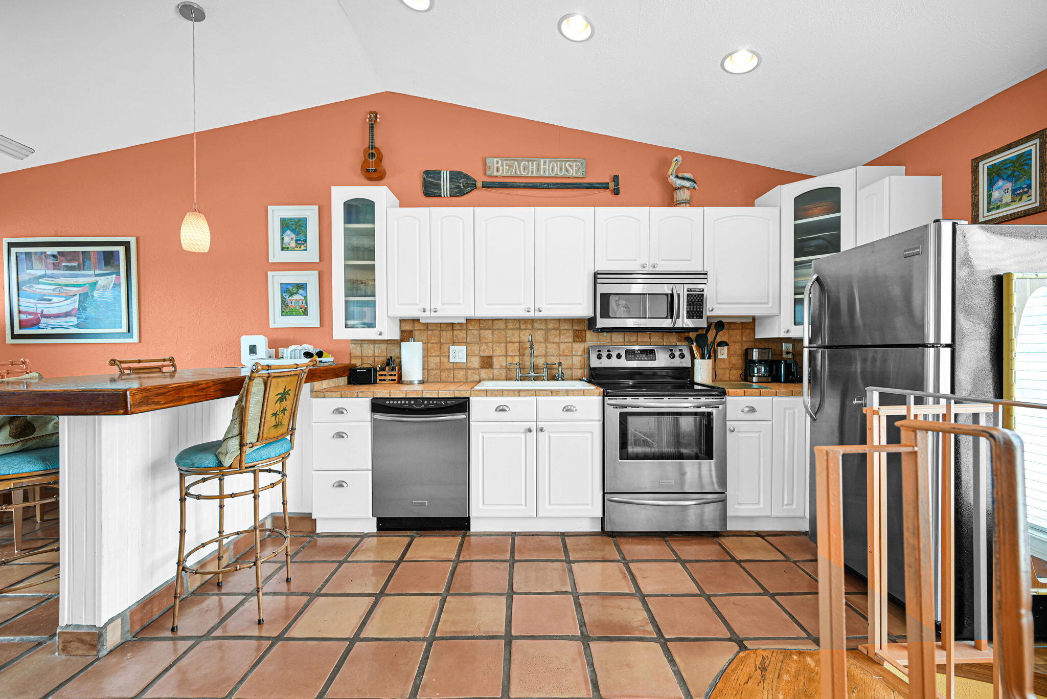 OASIS CONDOMINIUM - Residential