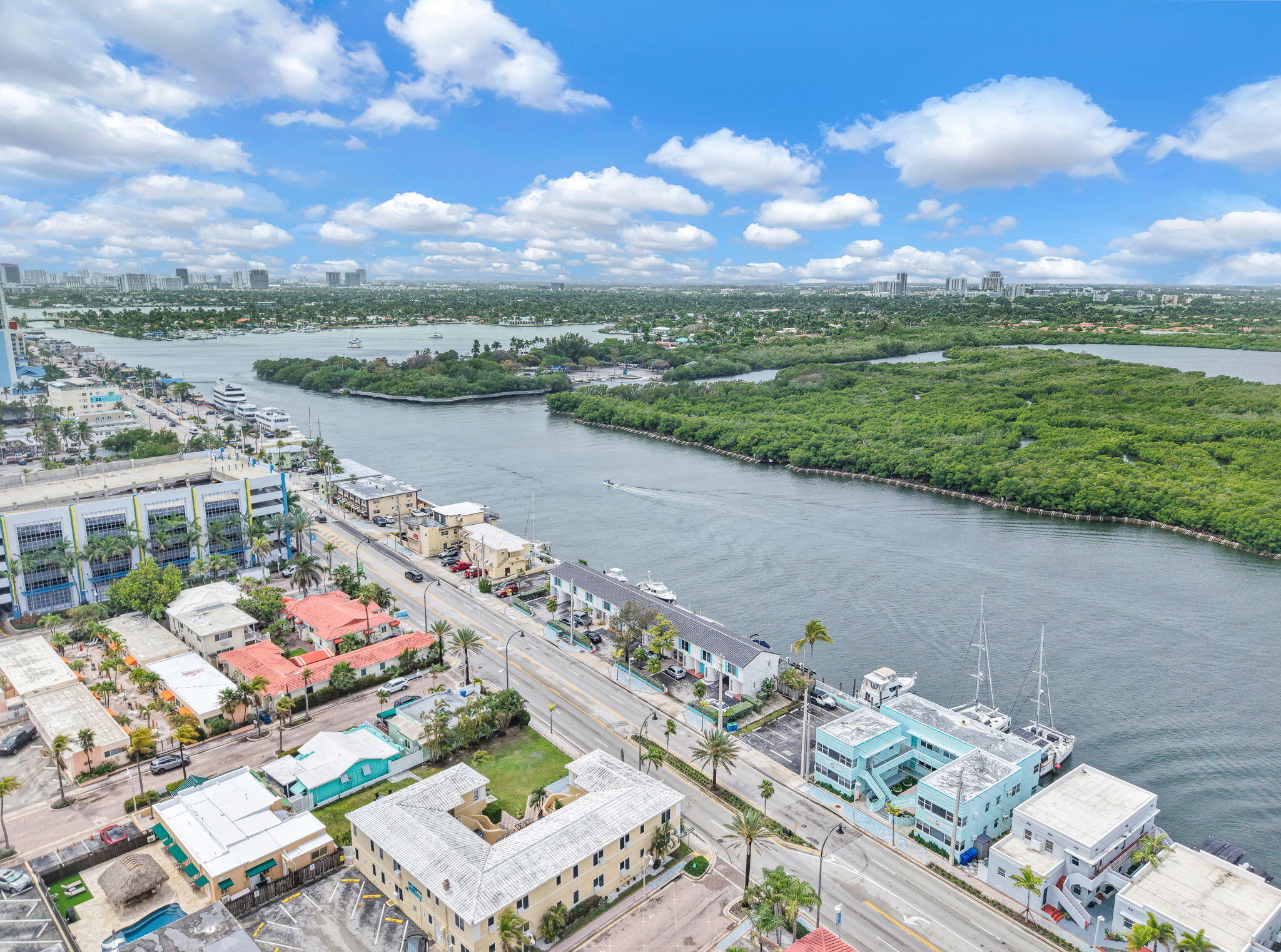 OASIS CONDOMINIUM - Residential