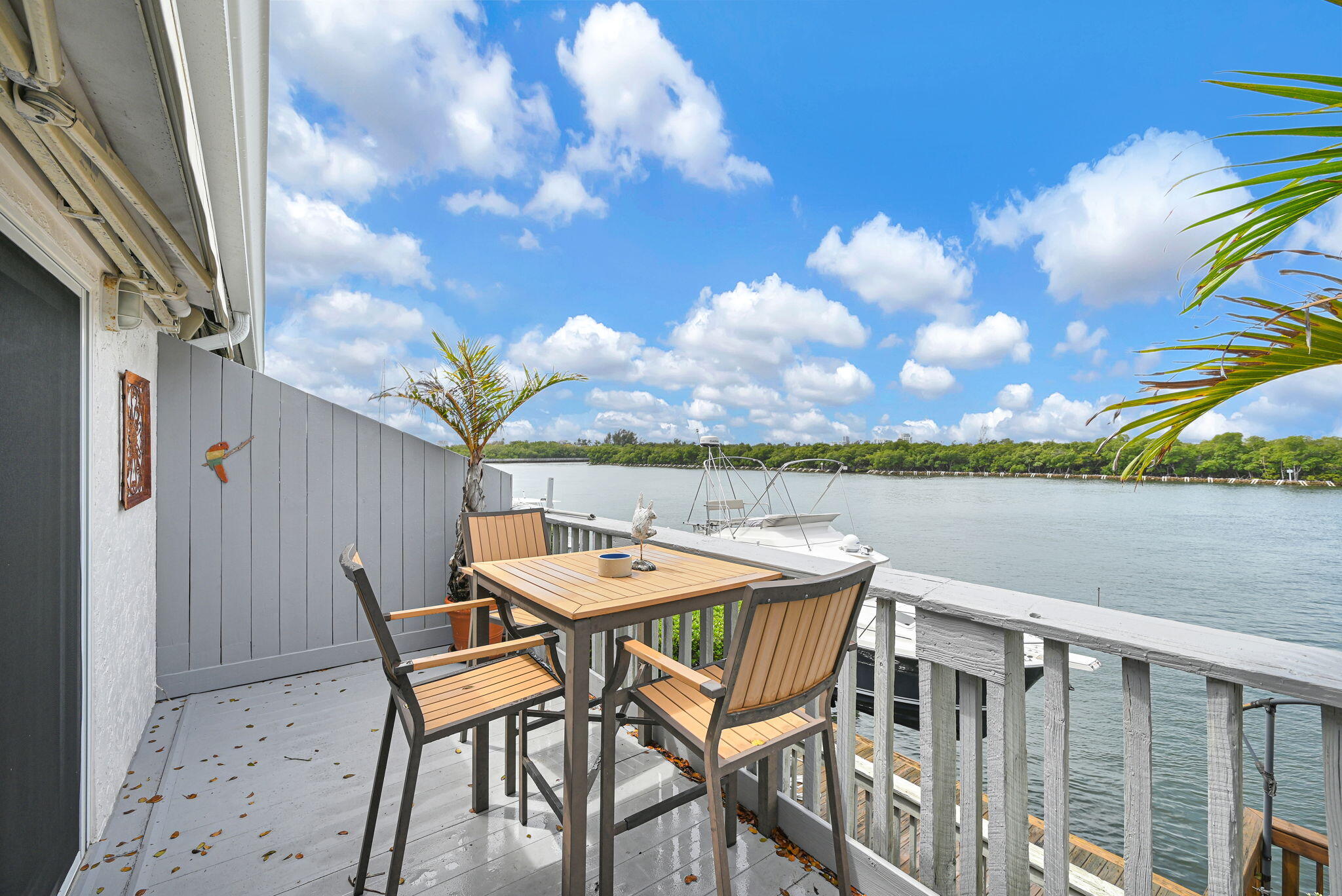 OASIS CONDOMINIUM - Residential