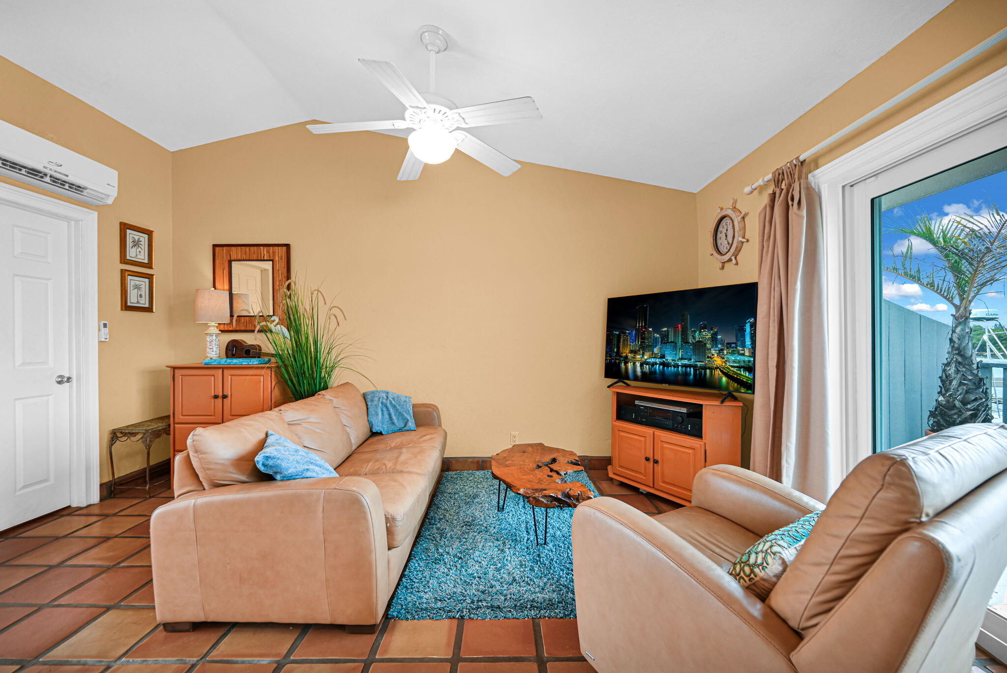 OASIS CONDOMINIUM - Residential