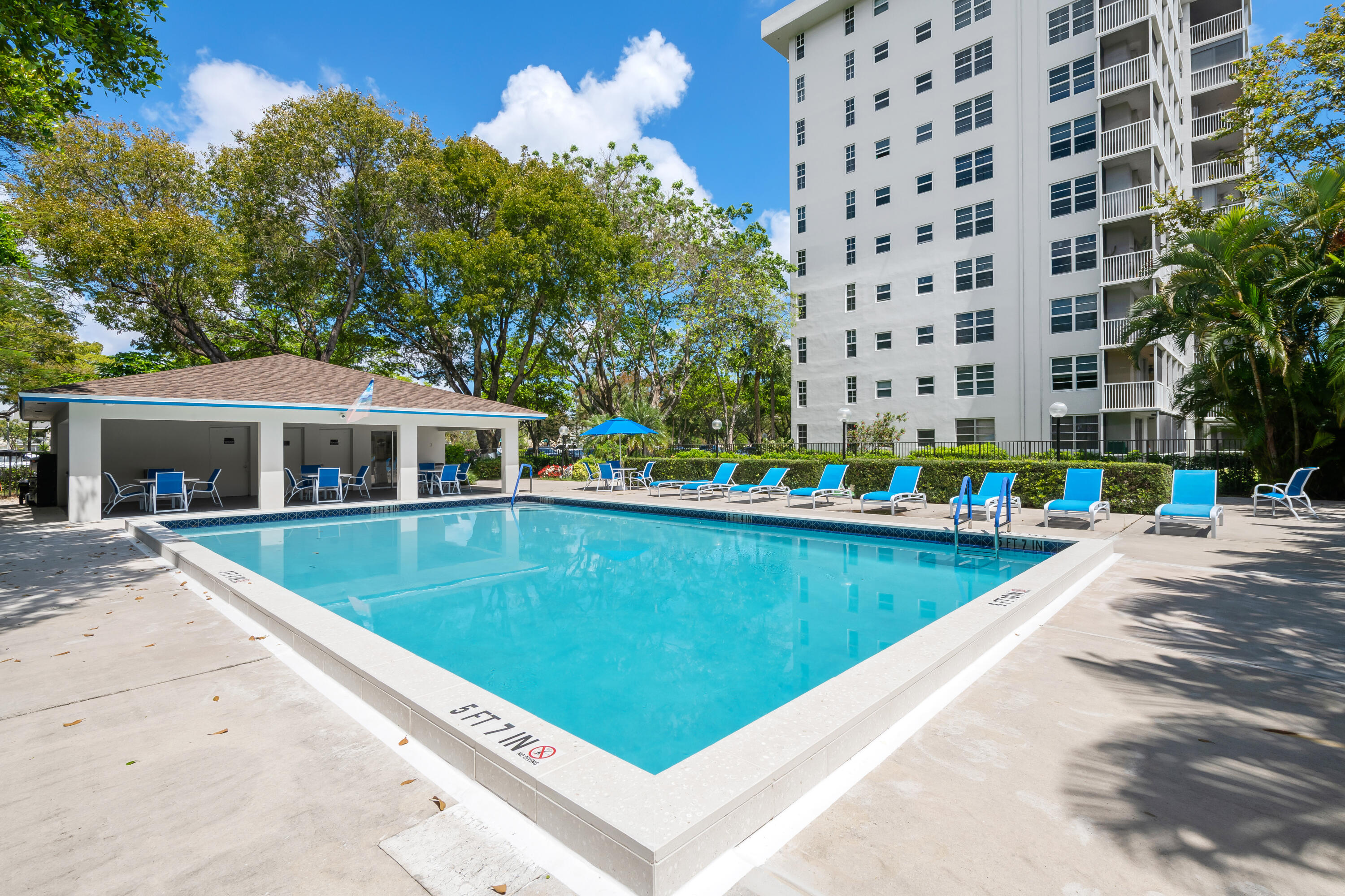 NO 53 PALM-AIRE COUNTRY CLUB - Residential