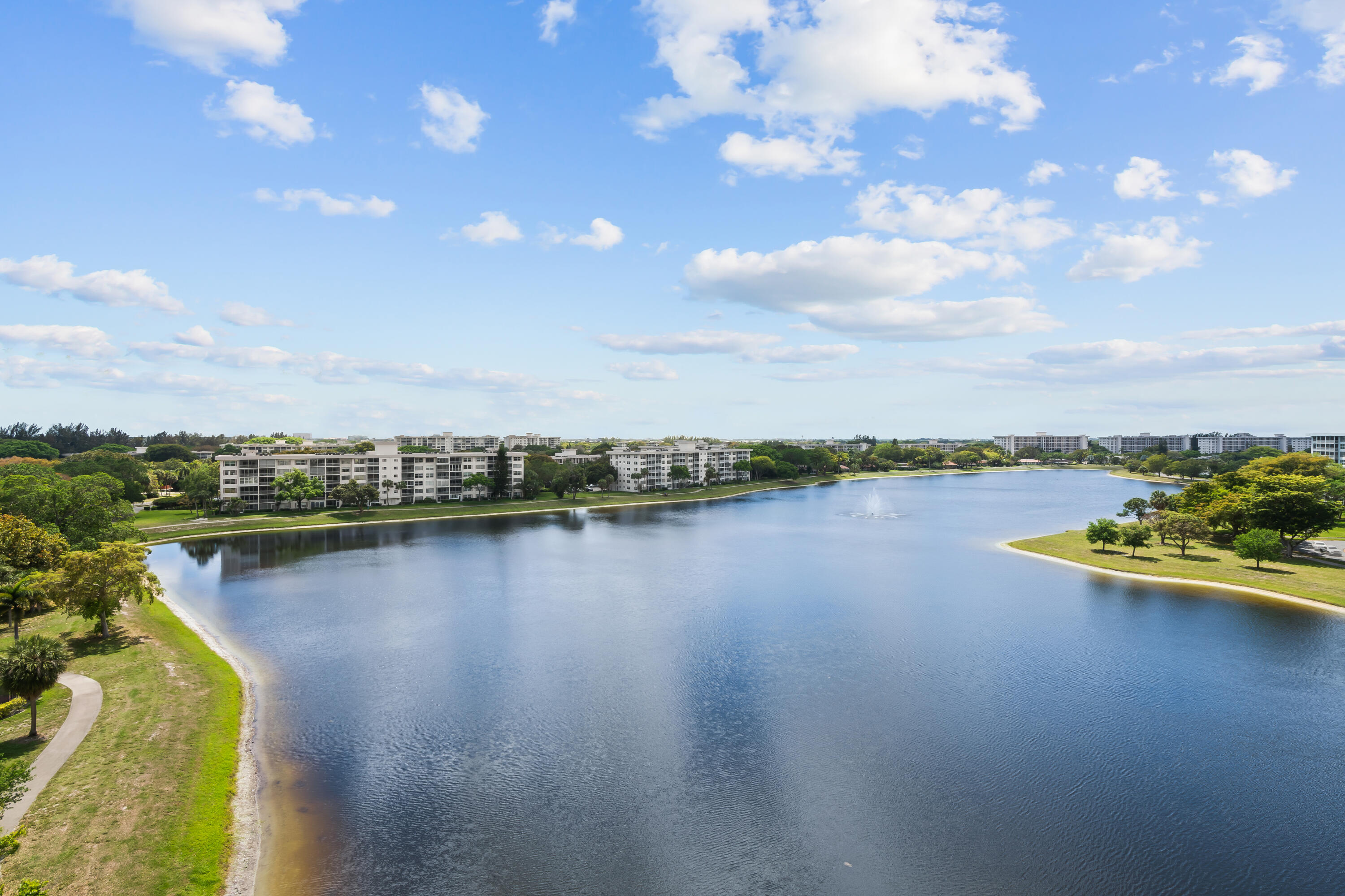 NO 53 PALM-AIRE COUNTRY CLUB - Residential