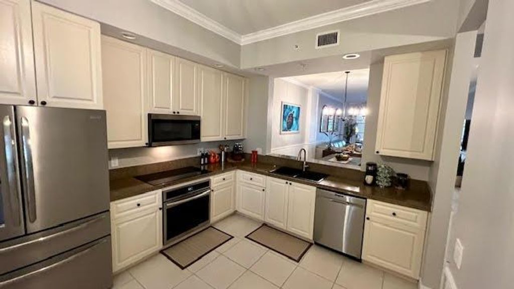 Photo of 18 Harbour Isle Drive W #Ph 4, Fort Pierce, FL 34949 (MLS # R11030933)