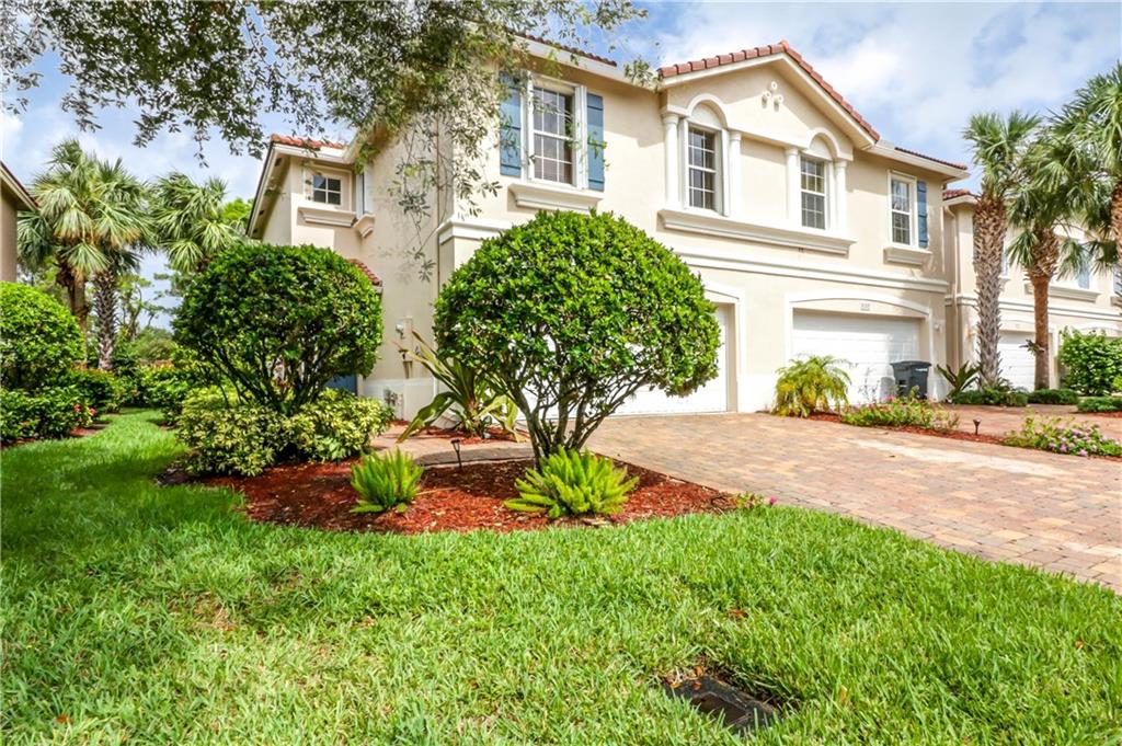 VERONA PALMS - Residential